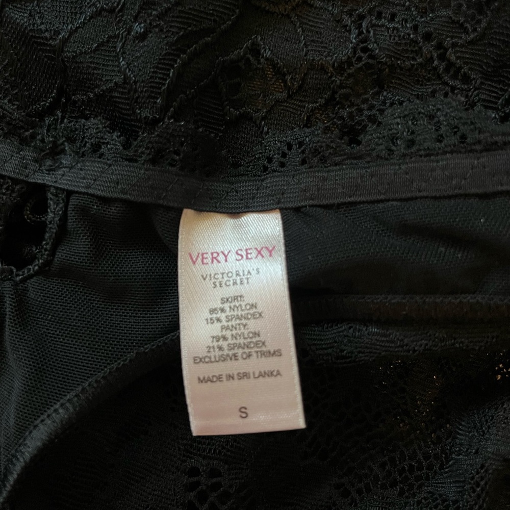 Victoria’s Secret 3 piece black lace set - Picture 7 of 14